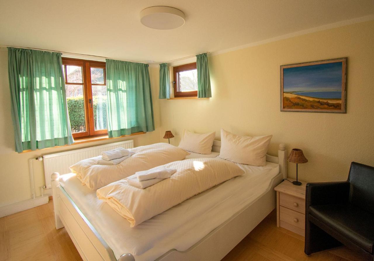 Inselhotel Kapitaen Tadsen / Amrum Небель Екстер'єр фото